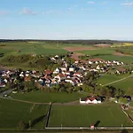 Pausenhof Zweite-heimat *